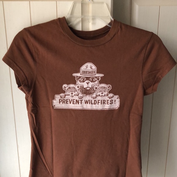 $5 WITH BUNDLE • Smokey The Bear Prevent Wildfires Short Sleeve T-shirt - Picture 6 of 15